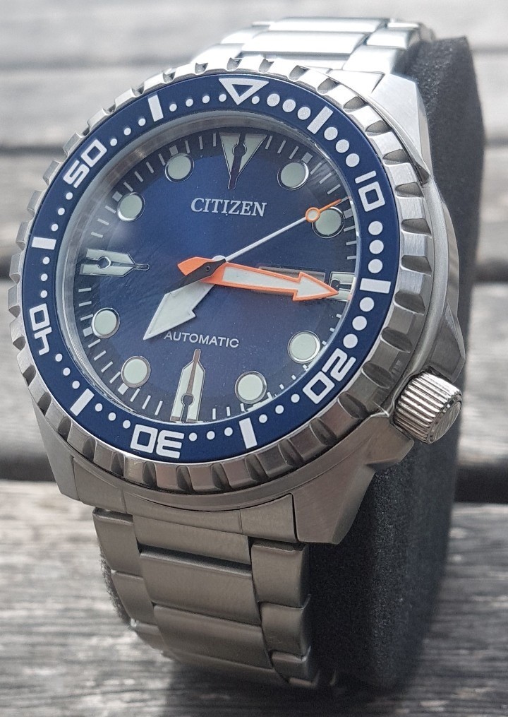 citizen men's automatic sport diver style watch set